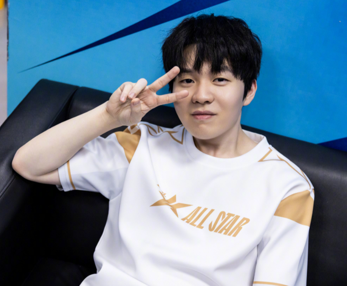 防守站位被 防守站位被